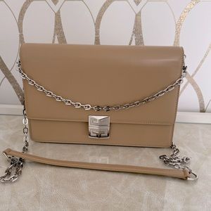 Givenchy 4G Chain Bag Medium